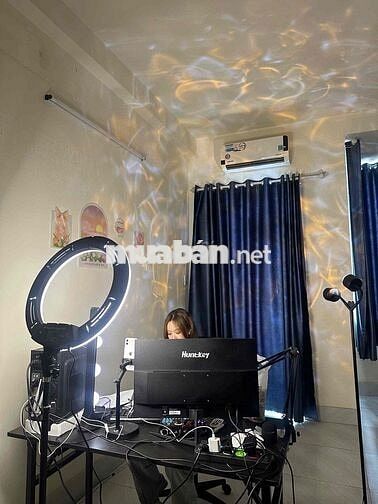 Tuyển dụng nhân viên Live Tiktok