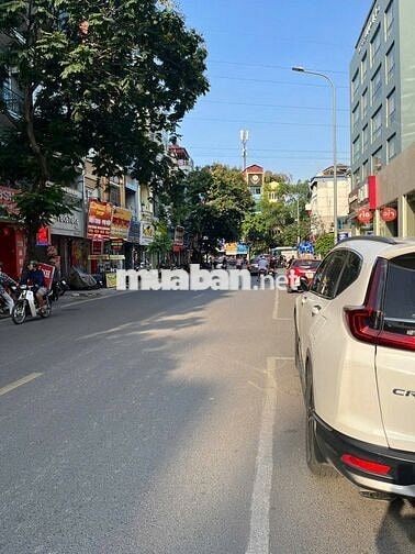 Gia đình cần cho thuê phòng phố quan nhân giá cực rẻ