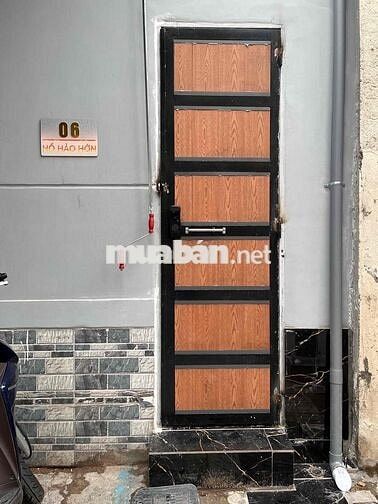 Cho thuê phòng 20m2 mặt tiền 6 Hồ Hảo Hớn,Q1