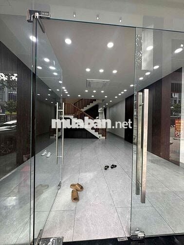 CẦN CHO THUÊ NHÀ FULL NỘI THẤT MẶT TIỀN AN DƯƠNG VƯƠNG.