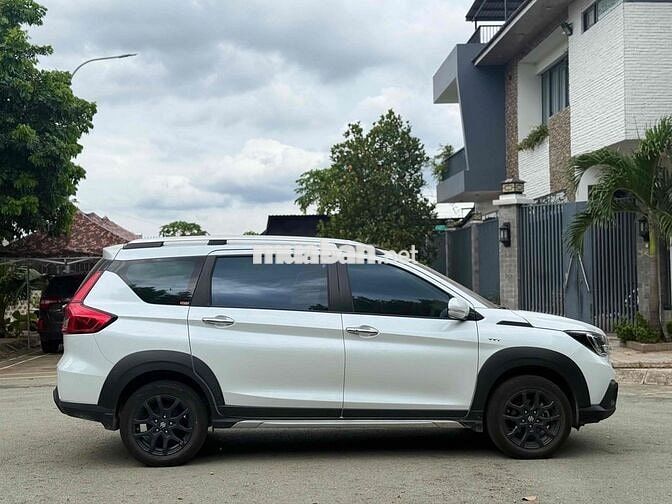 Suzuki XL7 Hybrid 2024 xe gia đình full bảo dưỡng