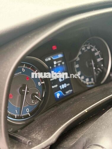 Suzuki XL7 Hybrid 2024 xe gia đình full bảo dưỡng