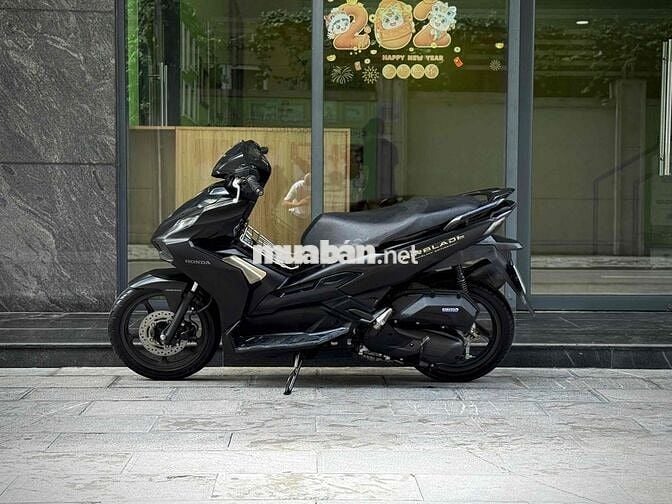 Honda Air Blade 125 4Val 2023 Đen Nhám