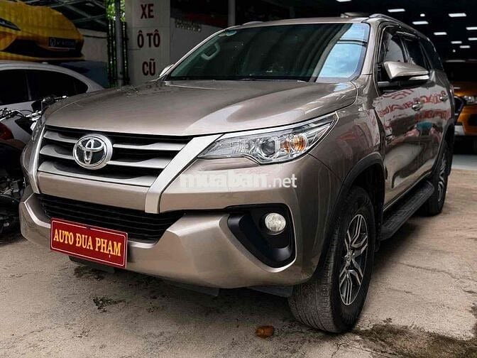 Toyota Fortuner 2019 Số sàn Dầu 7 chỗ Nâu
