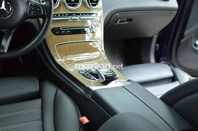 Mercedes-Benz GLC 250 model 2018