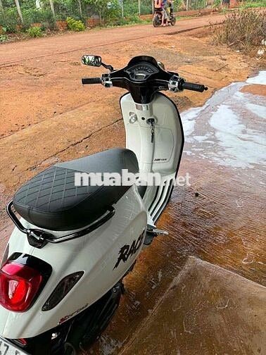 Piaggio Vespa Sprint Trắng