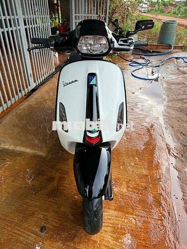Piaggio Vespa Sprint Trắng