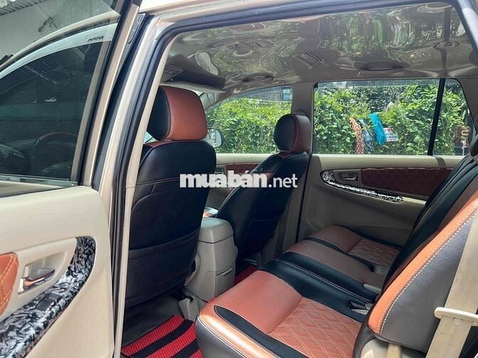 Toyota Innova E 2015 Vàng cát 7 chỗ