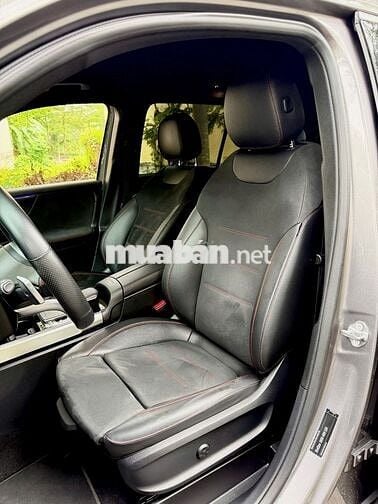 Merc GLB200 AMG 2020 màu đẹp, rất hiếm, xe đi ít !