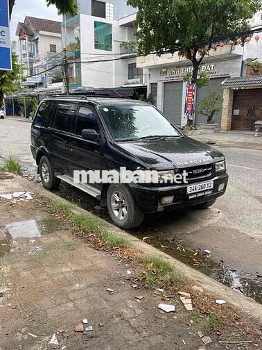 Isuzu 2004 Đen