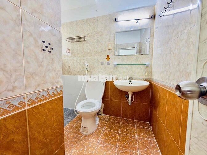 PHÒNG NHẬN THÚ CƯNG - ĐẠI HỌC VĂN HIẾN - VÒNG XOAY LÊ ĐẠI HÀNH