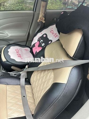 Nissan Sunny Trắng