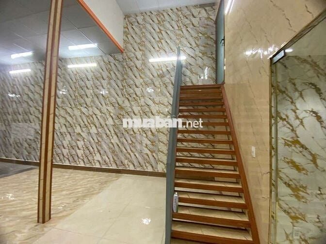 Nhà NC ( mặt bằng kính doanh + kho + văn phòng)