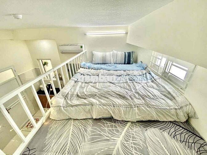 Tui cần pass phòng vì đi chuyển chỗ làm ạ. Phòng duplex rộng thoải mái