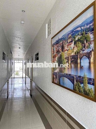 Tui cần pass phòng vì đi chuyển chỗ làm ạ. Phòng duplex rộng thoải mái