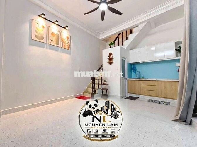 Nhà 3 tầng Lạc Long Quân còn mới – Gần đường xe hơi – Dọn vào ở ngay