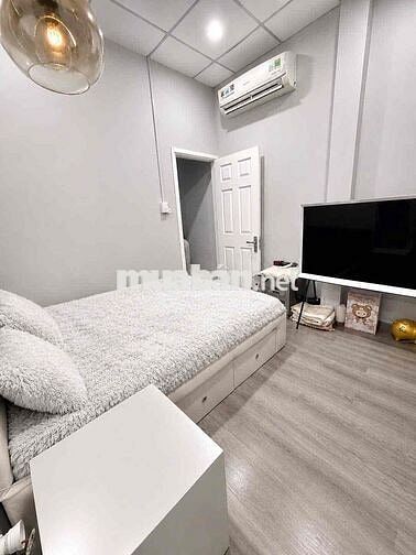 CHO THUÊ NHÀ NGUYÊN CĂN NGAY TRONG LÒNG CHỢ F18 – VỪA Ở VỪA KINH DOANH