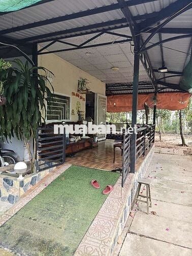 Bán đất mặt tiền tặng nhà nghỉ dưỡng