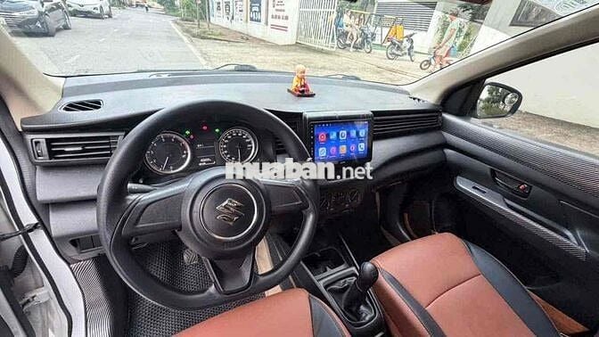 Suzuki Ertiga 2020 Số sàn Trắng