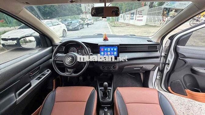 Suzuki Ertiga 2020 Số sàn Trắng