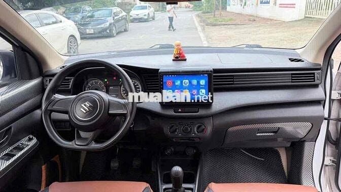 Suzuki Ertiga 2020 Số sàn Trắng