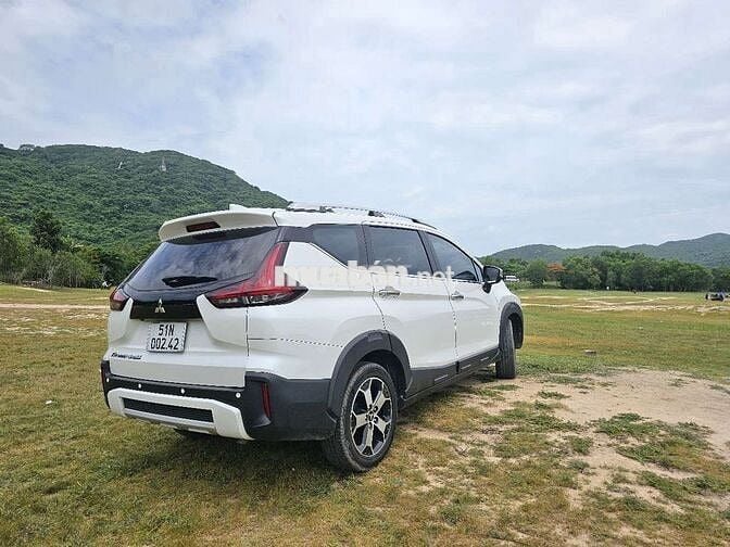 Mitsubishi Xpander Cross 7 chỗ Trắng