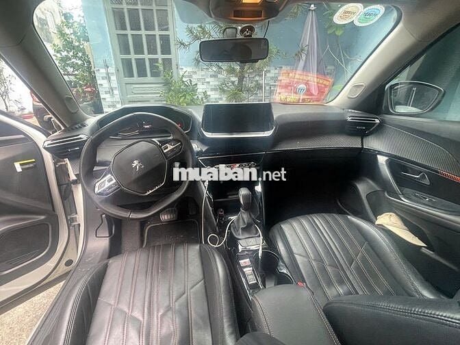 Peugeot 2008 Allure 2022 Trắng 44.000 km