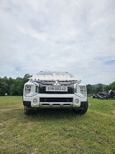 Mitsubishi Xpander Cross 7 chỗ Trắng