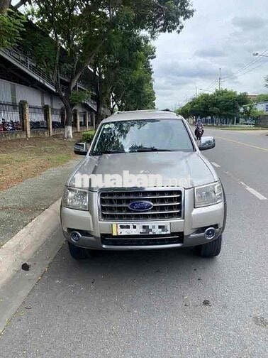 Ford Everest 2008 Bạc 7 chỗ Dầu