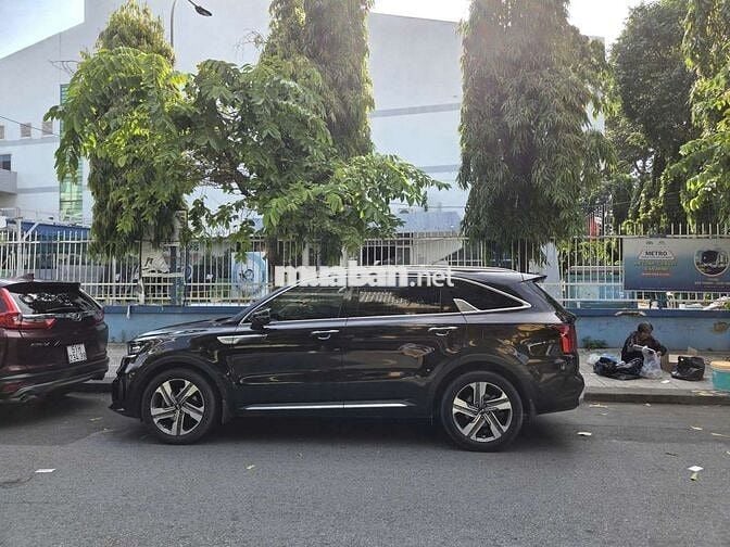 Bán Kia Sorento 2021 Đen 7 chỗ 99094 km