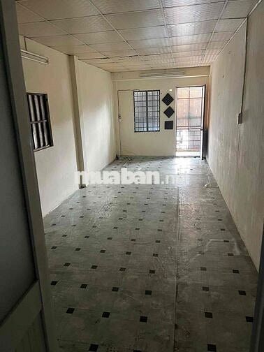 cho thuê nguyên lầu 3 ngoài mặt tiền rộng thoáng