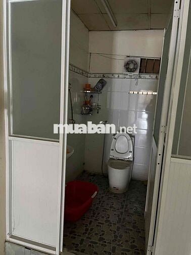 cho thuê nguyên lầu 3 ngoài mặt tiền rộng thoáng