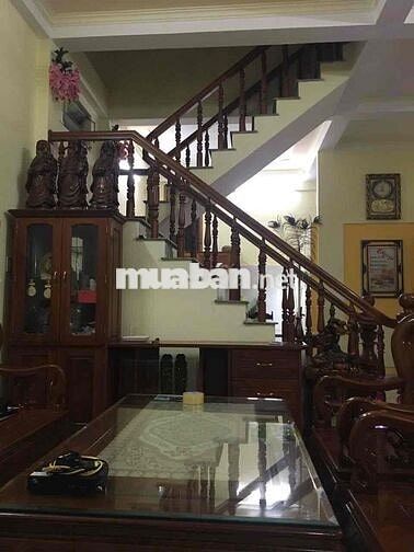 Cho thuê nhà nguyên căn đẹp, 3 phòng ngủ, hẻm ô tô, đường Nguyễn Truyề