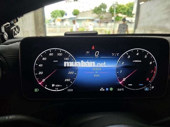 Mercedes-Benz C200 Avantgarde Plus 2023 Đen4500 km