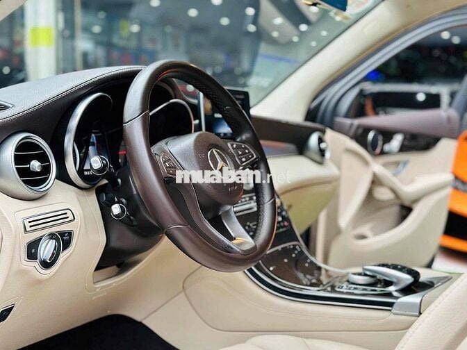 Mercedes-Benz GLC 200 Model 2019