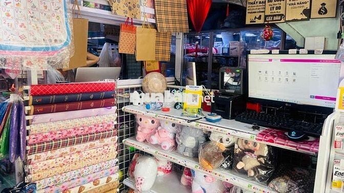 Bận việc gia đình nên sang nhượng lại cửa hàng đồ chơi 21 năm