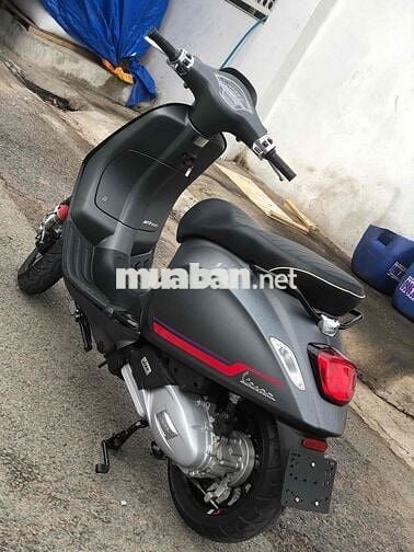 Piaggio Vespa 150 cc 2023 3000 km Xám