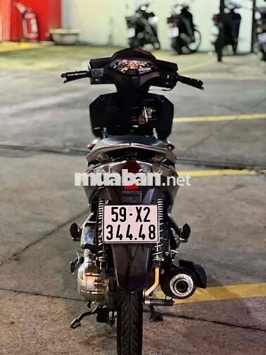 Honda Airblade 2009 màu  đỏ  tháilen ken mới 95 %