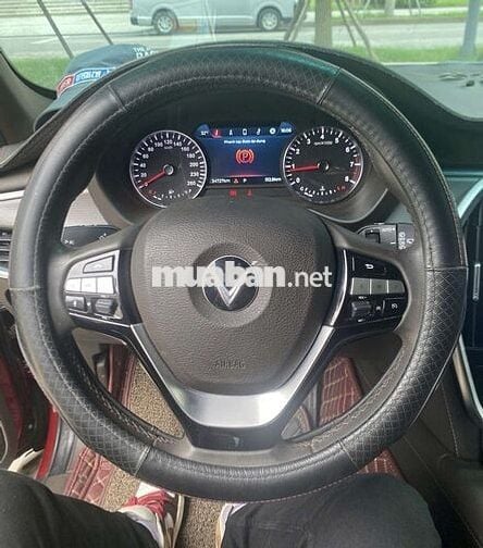 Vinfast Lux SA2.0 Base 2020 35.000 km Đỏ