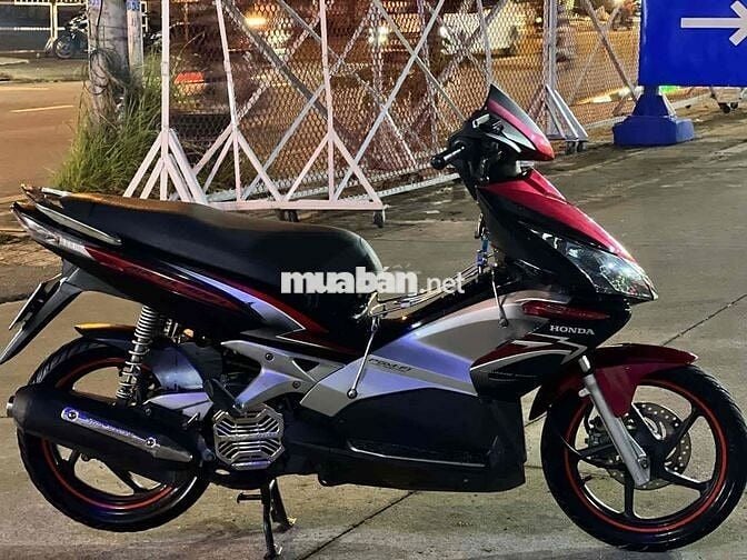 Honda Airblade 2009 màu  đỏ  tháilen ken mới 95 %