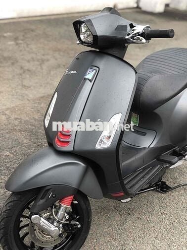 Piaggio Vespa 150 cc 2023 3000 km Xám