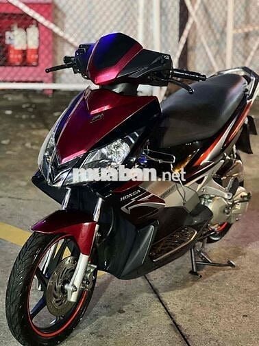 Honda Airblade 2009 màu  đỏ  tháilen ken mới 95 %