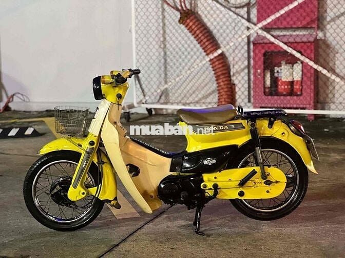 Honda cánh én đầu gù 1979 nhập kho bên nhật 80%