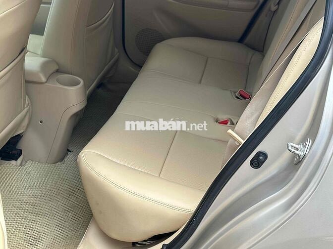 Toyota Vios E 2018 Số sàn Vàng cát