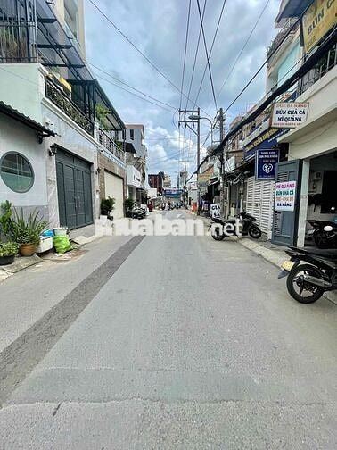BÁN NHÀ NGAY CÔNG VIÊN LÀNG HOA GV - NGANG 4 x DÀI 10 - 5.28T