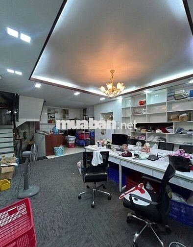 🔥 Nhà trống suốt 5 tầng – Phù hợp mở văn phòng, spa, showroom