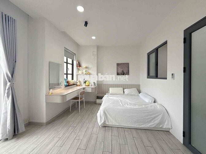 TRỐNG LẠI PHÒNG ĐẦY ĐỦ NỘI THẤT BAN CÔNG NGAY DƯƠNG THỊ MƯỜI