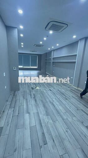 Chính chủ cho thuê liền kề 6 tầng,tháng máy tại: Nguyễn Chánh,Cầu Giấy
