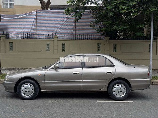 Mitsubishi Galant Supersaloon 1993 hàng vip