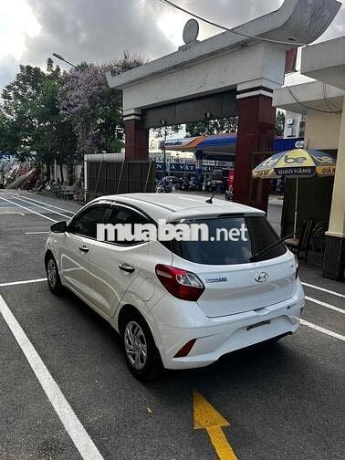 Hyundai i10 2022 Số sàn 30k km Trắng